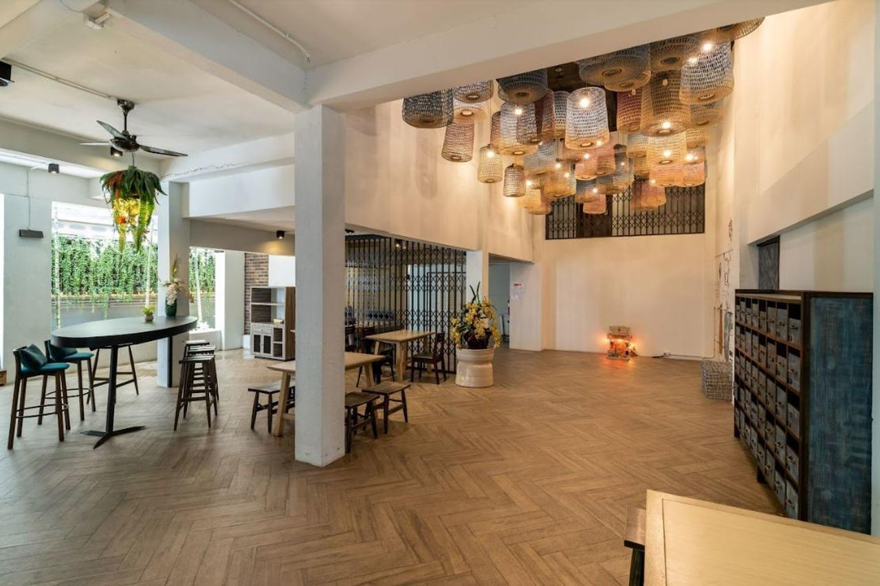 Bhukitta Boutique Hotel Phuket Town Exterior foto
