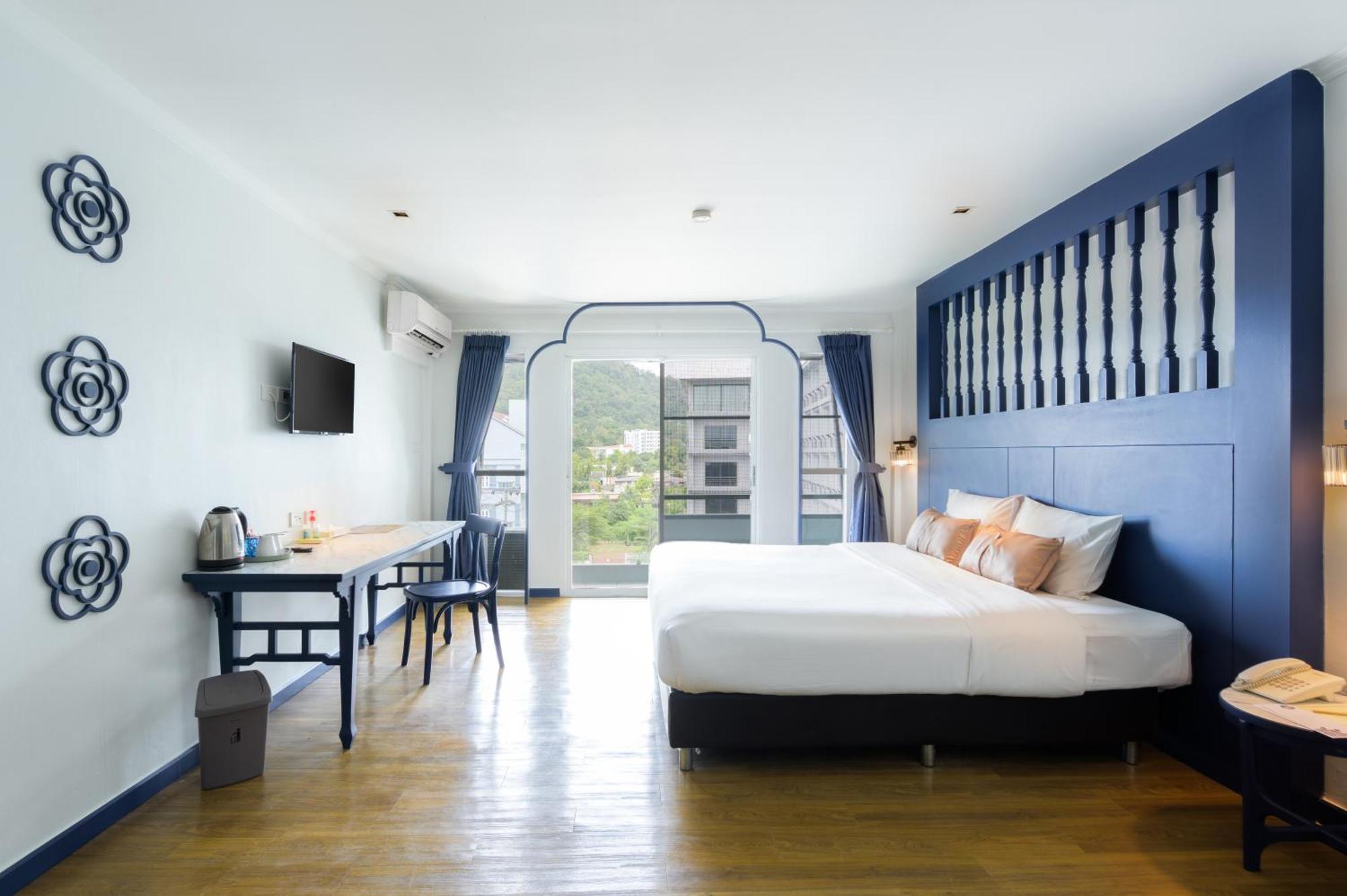 Bhukitta Boutique Hotel Phuket Town Exterior foto